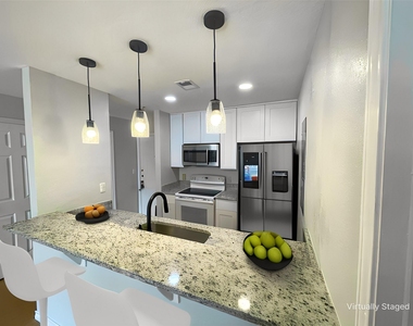 523 Southwest Parkway - Photo Thumbnail 4