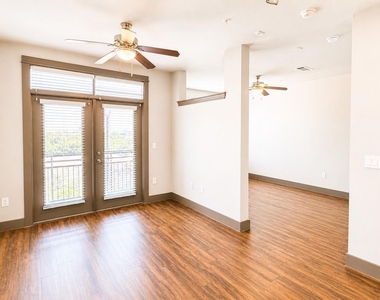 2910 Milam St Street - Photo Thumbnail 7