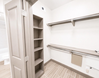 2910 Milam St Street - Photo Thumbnail 3