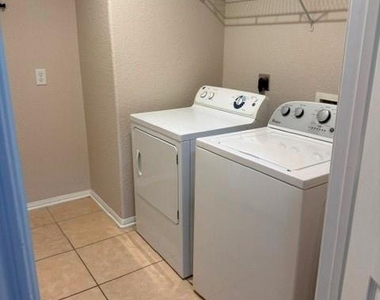 11043 Starling Creek Drive - Photo Thumbnail 8