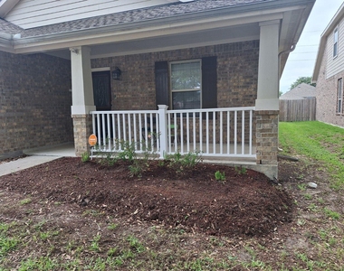 11043 Starling Creek Drive - Photo Thumbnail 2
