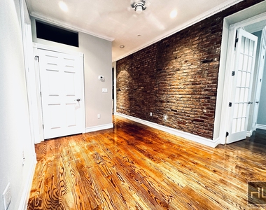 East 13th Street - Photo Thumbnail 4