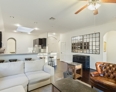 103 W Wading Pond Circle - Photo Thumbnail 6