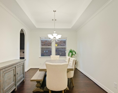 103 W Wading Pond Circle - Photo Thumbnail 8