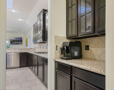 103 W Wading Pond Circle - Photo Thumbnail 12