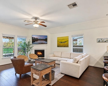 103 W Wading Pond Circle - Photo Thumbnail 4