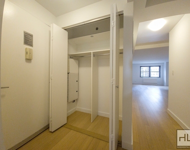 East 39th Street - Photo Thumbnail 10