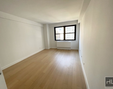 East 39th Street - Photo Thumbnail 2