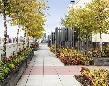 Gold Street - Photo Thumbnail 15