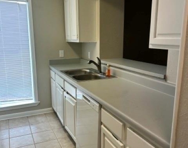 10075 Westpark Drive - Photo Thumbnail 5