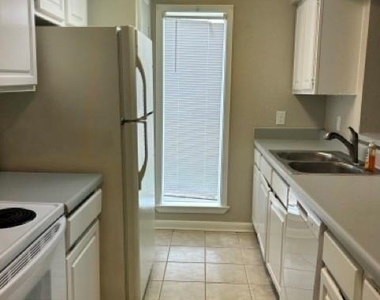 10075 Westpark Drive - Photo Thumbnail 6