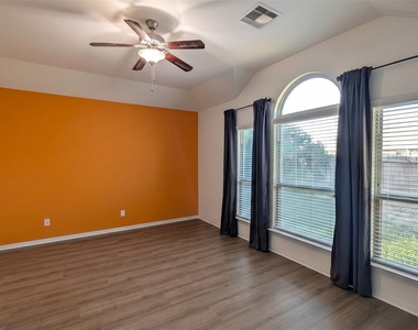 25606 Anvil Iron Lane - Photo Thumbnail 7