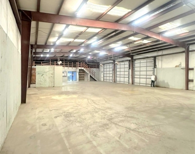 4195 College Street - Photo Thumbnail 2