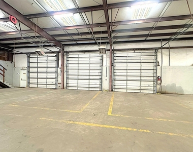 4195 College Street - Photo Thumbnail 4