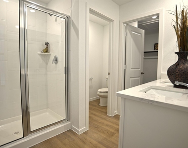 4122 Bronco Station Lane - Photo Thumbnail 16