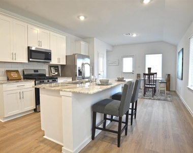 4122 Bronco Station Lane - Photo Thumbnail 4