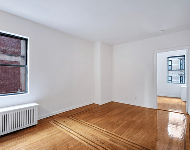 Madison Avenue - Photo Thumbnail 1