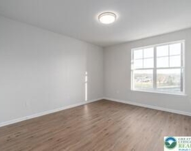 430 Cambria Street - Photo Thumbnail 3