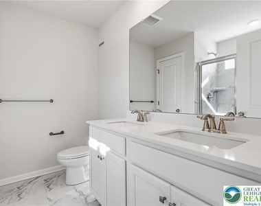 1084 Meadowlark Drive - Photo Thumbnail 19