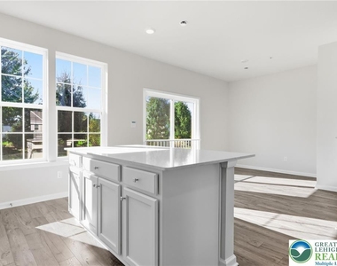 1084 Meadowlark Drive - Photo Thumbnail 11