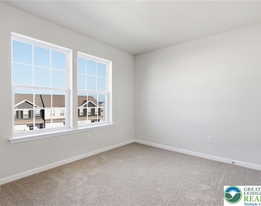 1084 Meadowlark Drive - Photo Thumbnail 22