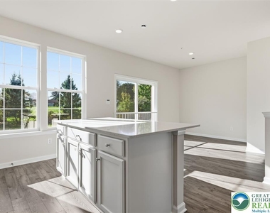 1086 Meadowlark Drive - Photo Thumbnail 11