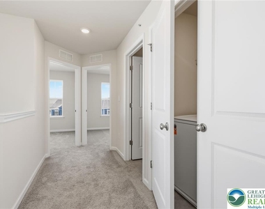 1086 Meadowlark Drive - Photo Thumbnail 26