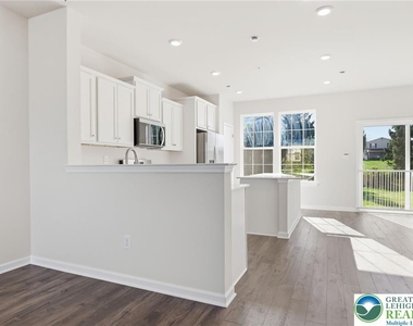 1086 Meadowlark Drive - Photo Thumbnail 7