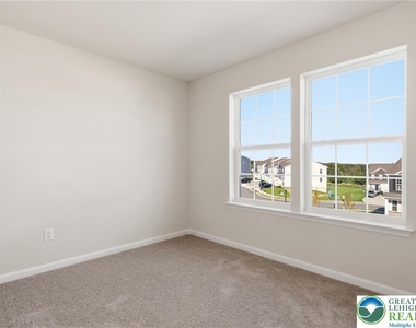 1086 Meadowlark Drive - Photo Thumbnail 23