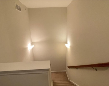 1373 Caspian Street - Photo Thumbnail 11