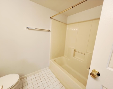 7276 Sauerkraut Lane - Photo Thumbnail 30