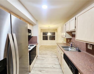 7276 Sauerkraut Lane - Photo Thumbnail 15