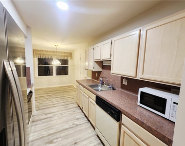 7276 Sauerkraut Lane - Photo Thumbnail 9