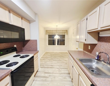 7276 Sauerkraut Lane - Photo Thumbnail 14