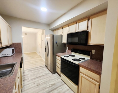 7276 Sauerkraut Lane - Photo Thumbnail 12