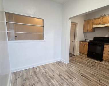 205 Front Street - Photo Thumbnail 7