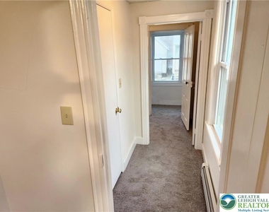 537 Ontario Street - Photo Thumbnail 6