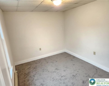 537 Ontario Street - Photo Thumbnail 5