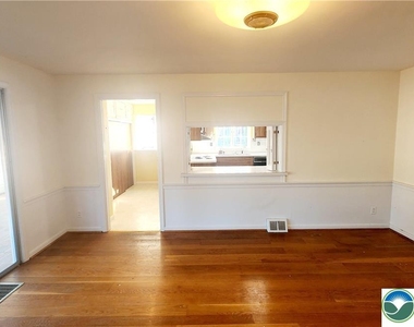 928 Linden Street - Photo Thumbnail 12