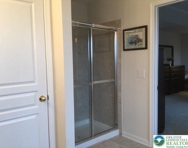 5279 High Vista - Photo Thumbnail 15
