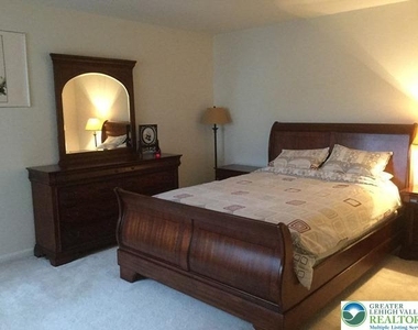 5279 High Vista - Photo Thumbnail 17