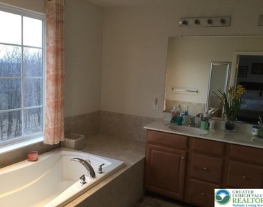 5279 High Vista - Photo Thumbnail 14