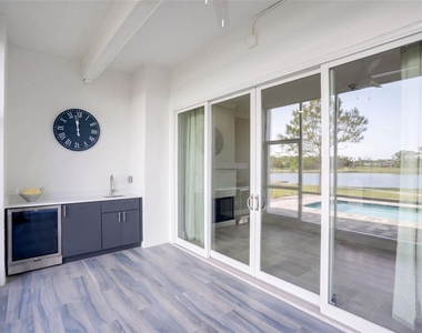 459 Hamptoncrest Circle - Photo Thumbnail 4
