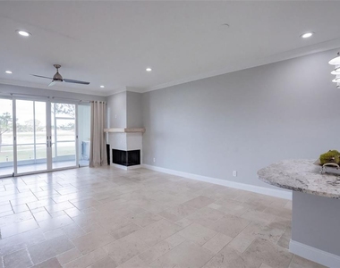 459 Hamptoncrest Circle - Photo Thumbnail 9