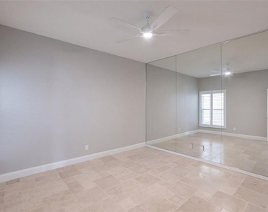 459 Hamptoncrest Circle - Photo Thumbnail 17
