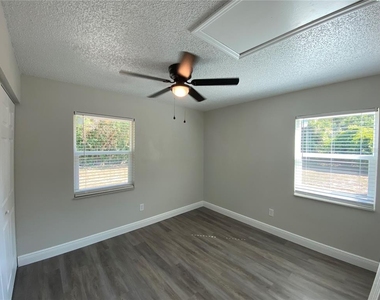 210 Saint Petersburg Drive E - Photo Thumbnail 13