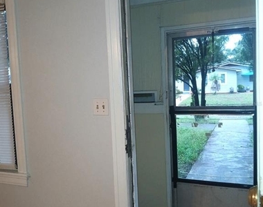 4262 3rd Avenue N - Photo Thumbnail 2