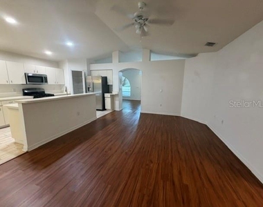 1928 Grenville Court - Photo Thumbnail 20