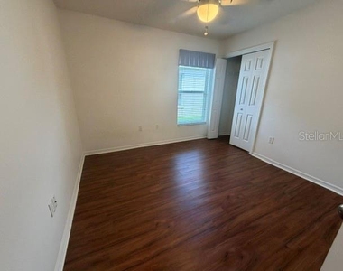 1928 Grenville Court - Photo Thumbnail 12