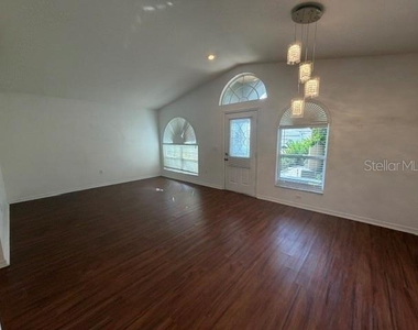 1928 Grenville Court - Photo Thumbnail 5